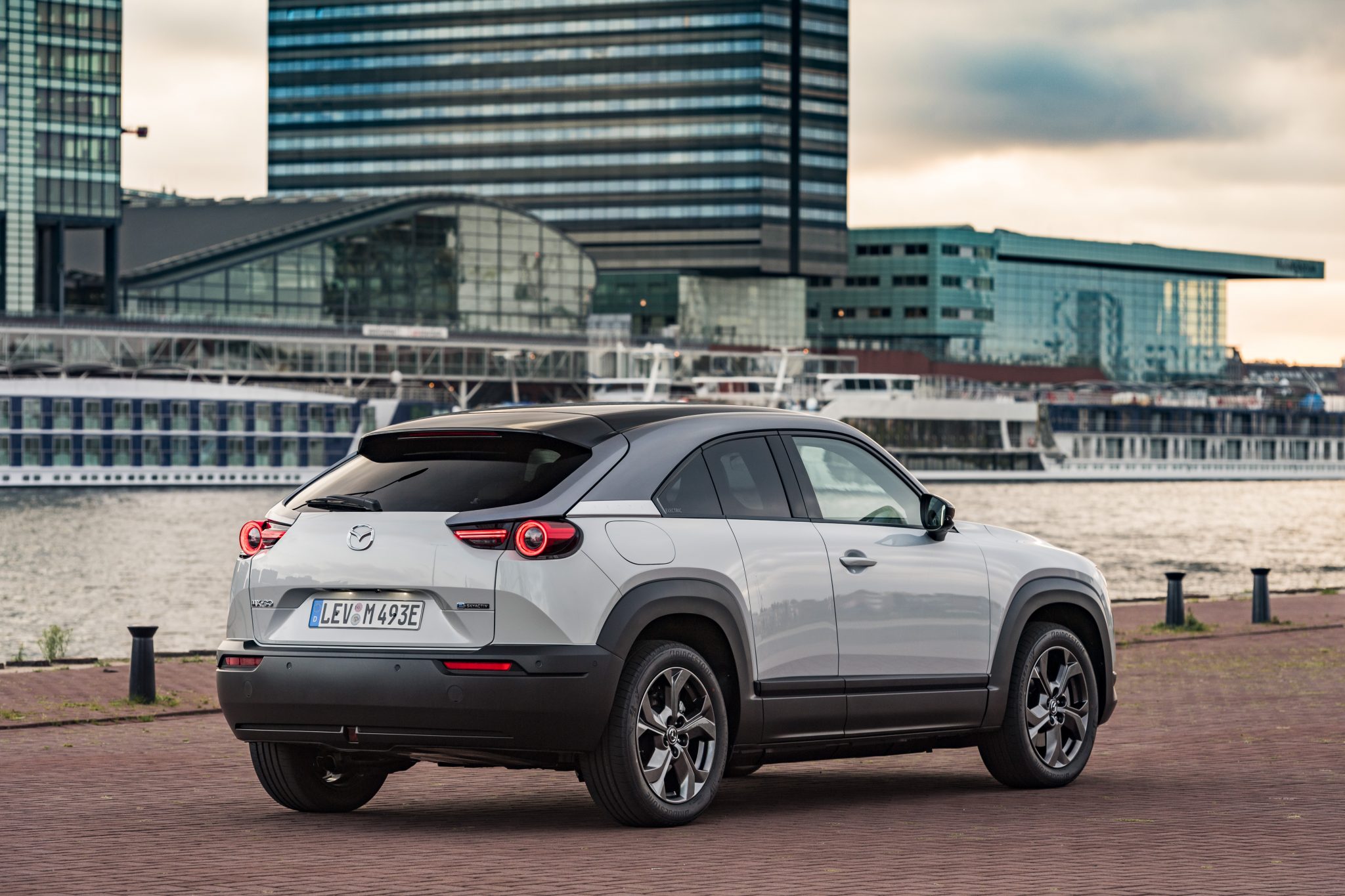 Mazda mx 30 характеристики